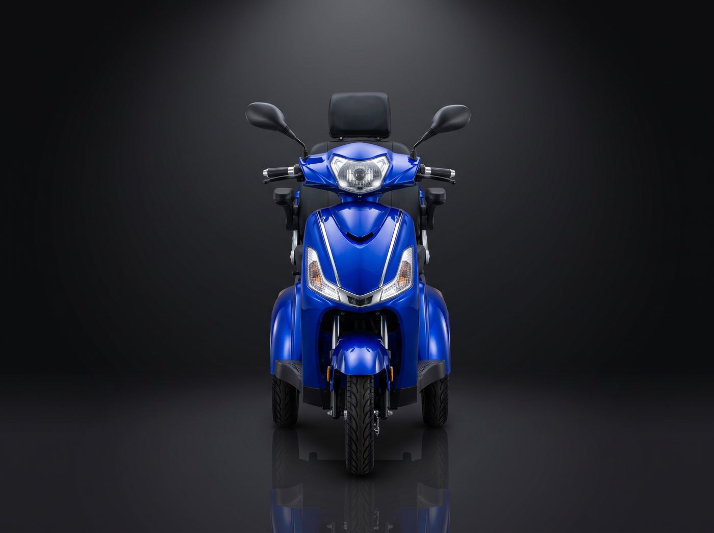 E-CRUIZER MOBI Electric three wheel mobility scooter, view 2